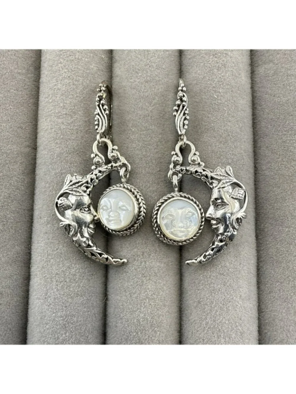 Sarda Sterling Silver Earrings Moon Face Celestial Mother of Pearl Drop Bali 925